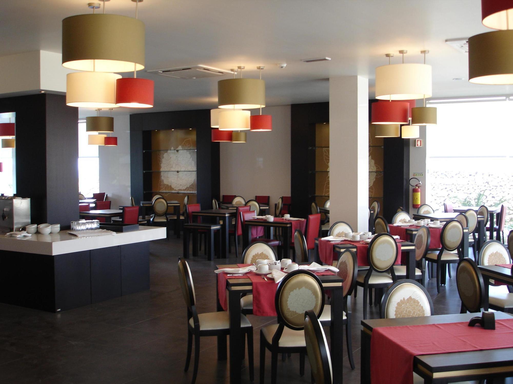 קפלס Hotel Vale Do Navio מראה חיצוני תמונה