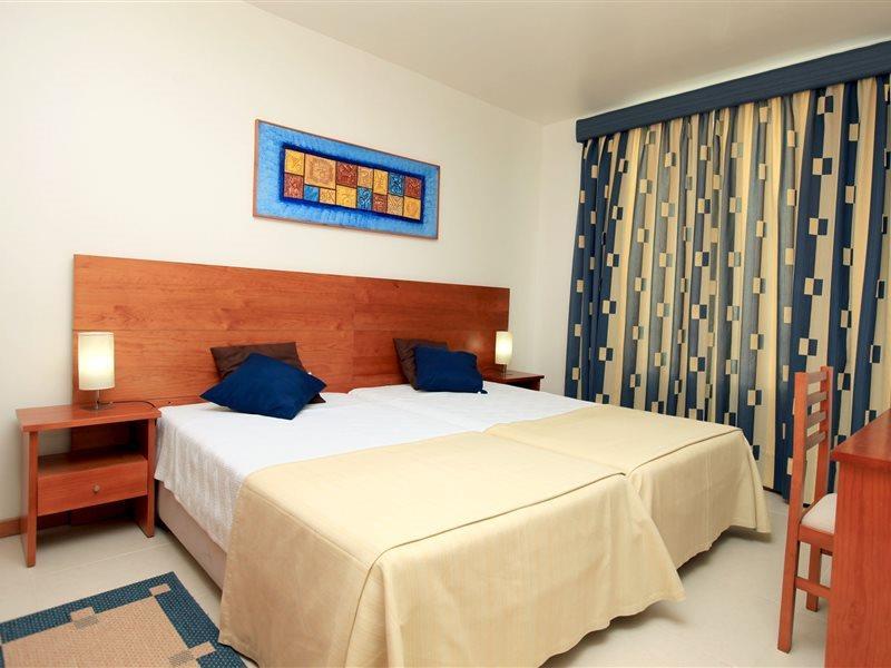 קפלס Hotel Vale Do Navio מראה חיצוני תמונה